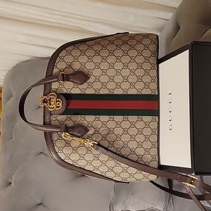 Gucci Ophidia GG medium top handle bag